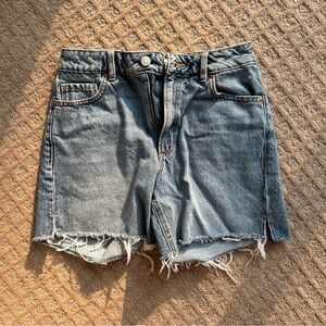 Dynamite shorts size 25